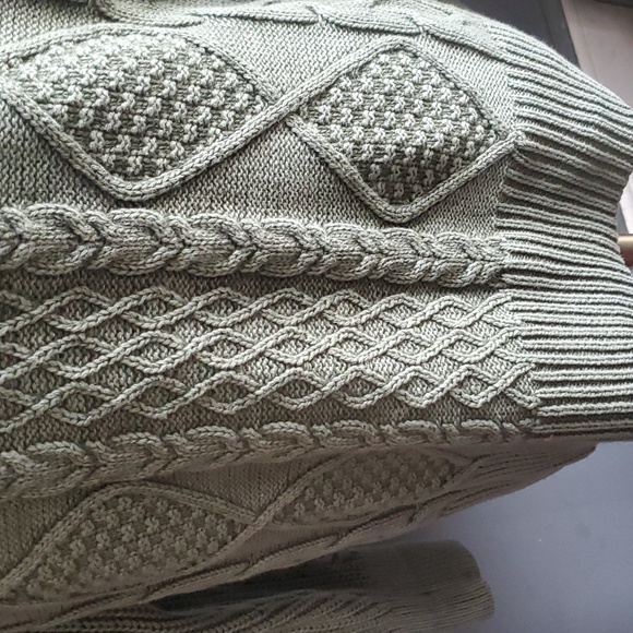 Aerie green cable knit vneck pullover sweater size XS - Picture 14 of 16